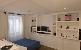 Home Anisia